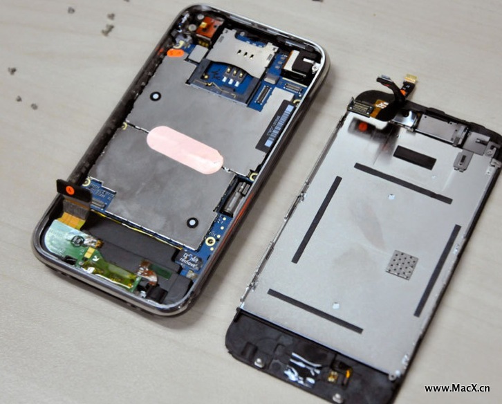 聯(lián)通iPhone 3G拆機圖解