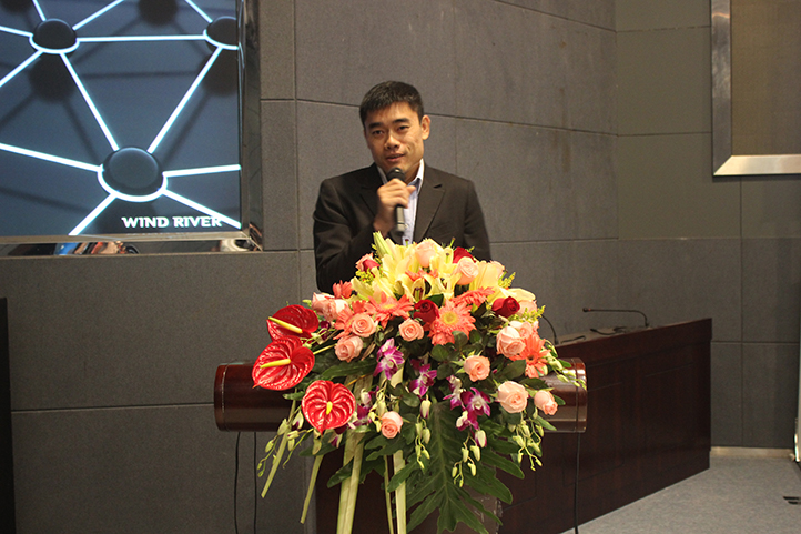 風河蘇建豪經(jīng)理在物聯(lián)網(wǎng)論壇上演講。