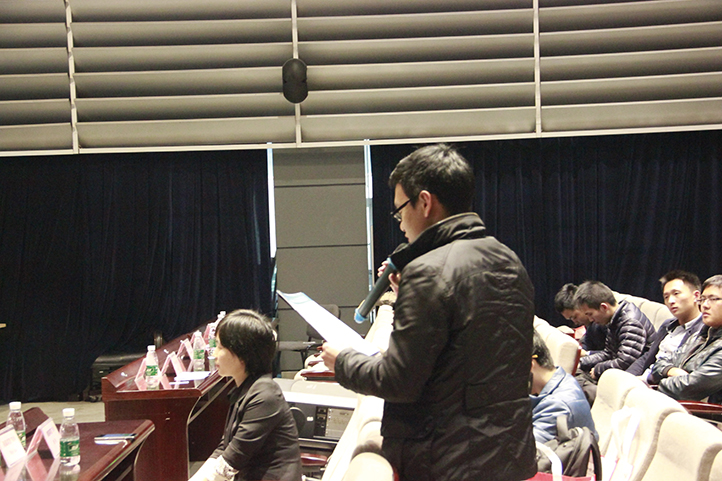 圓桌討論上觀眾也是有備而來的。