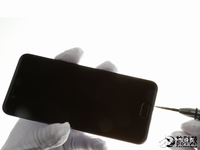 華為P10拆解評測：緊湊機身機引入精密部件