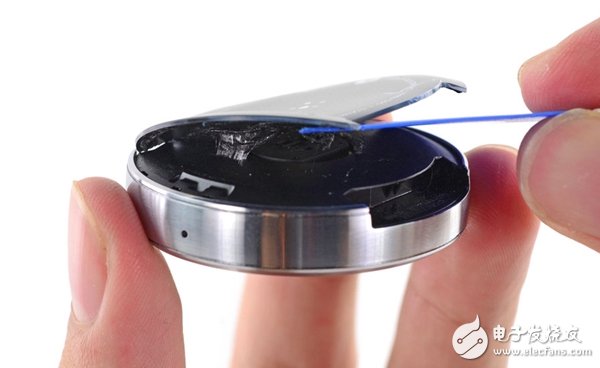 Moto 360暴力拆解：足以秒殺Apple Watch的智能手表？