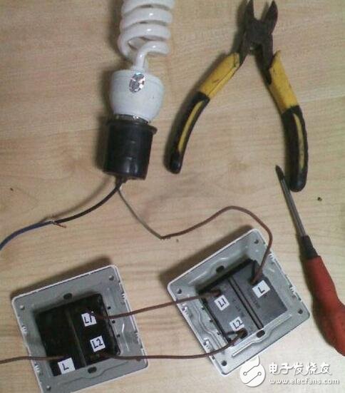 雙控開關(guān)接線圖_雙控開關(guān)接線操作教學(xué)