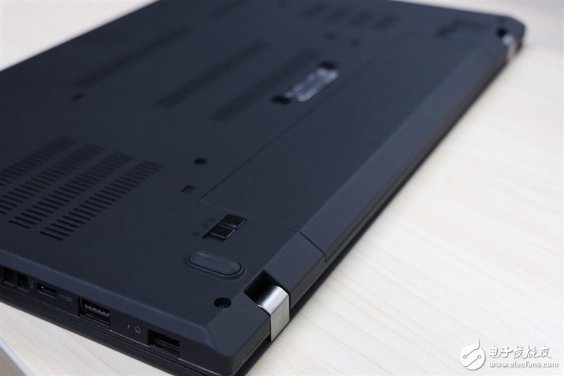 厚積薄發(fā)的秘密 ThinkPad T470拆機圖賞