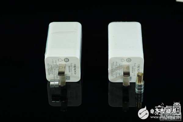 誰(shuí)是李鬼？真假OPPO VOOC閃充充電器對(duì)比拆解