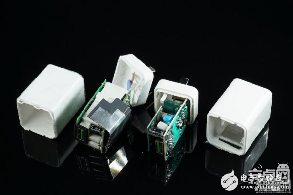 誰(shuí)是李鬼？真假OPPO VOOC閃充充電器對(duì)比拆解